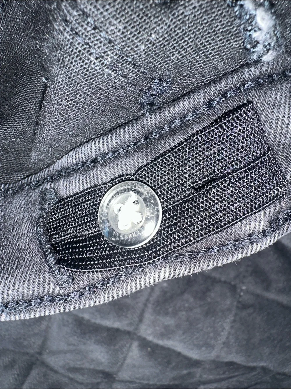 Old Navy Black Skinny Jeans with Knee Rips